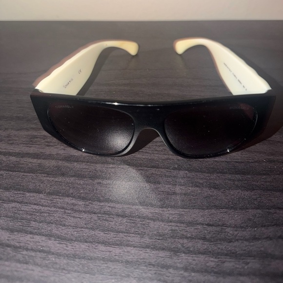 CHANEL Sunglasses